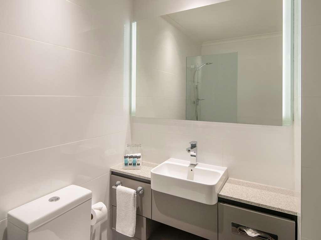 Отель Mercure Sydney Macquarie Park Экстерьер фото